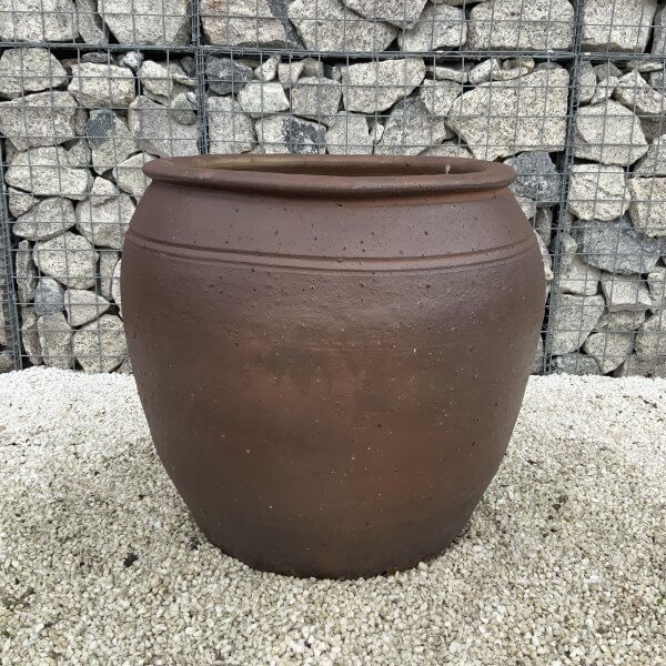 The Da Nang 70 Ironstone Plant Pot - 058DE56E 5EBB 4011 91FE 34CBEB1A855B scaled